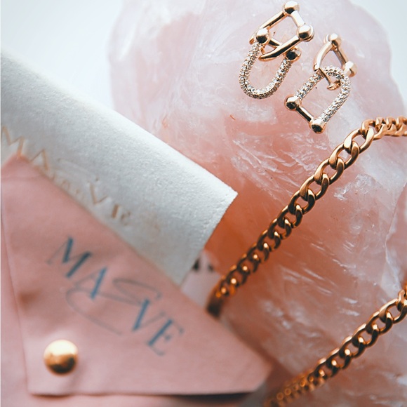 HEY MAEVE JEWELRY SET: EARRINGS + NECKLACE - Picture 3 of 8